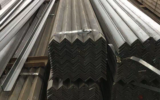 Is there a difference in the amount of zinc on the surface of hot-dip galvanized Angle steel and hot-dip galvanized I-steel?